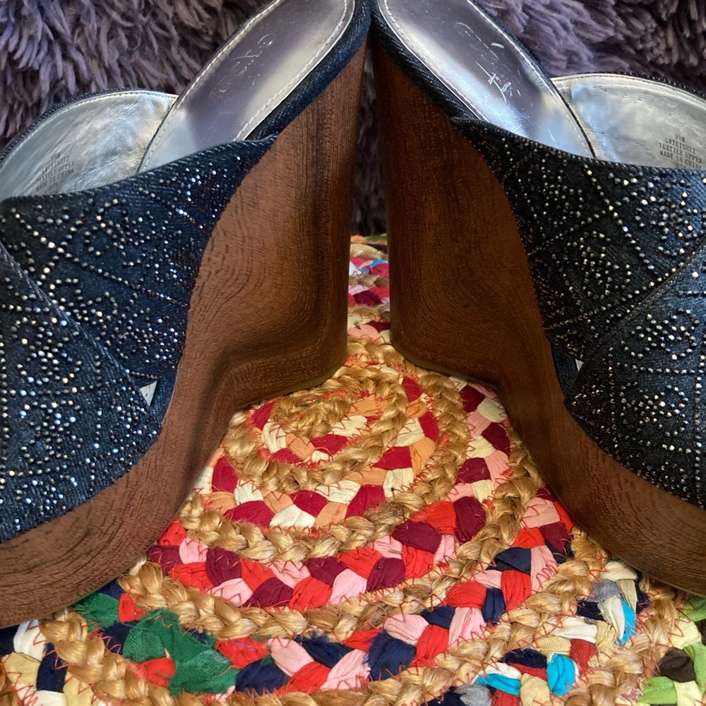 Denim Sparkly Guess wedges - Picture 3 of 6